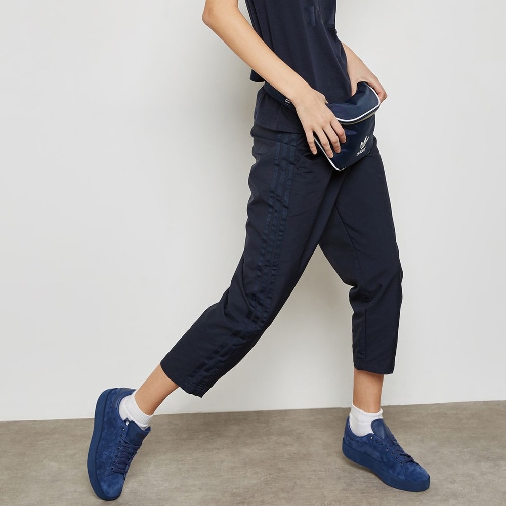 NWT adidas navy women’s cropped pant - Sz S/UK10